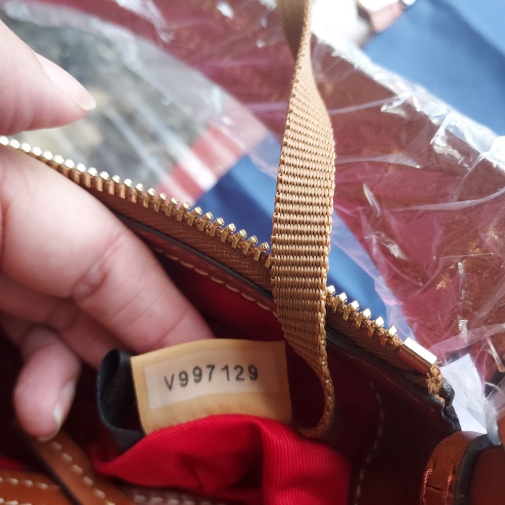 ‼️SOLD‼️Dooney & Bourke Pink Shoulder Bag NWT - Picture 5 of 10